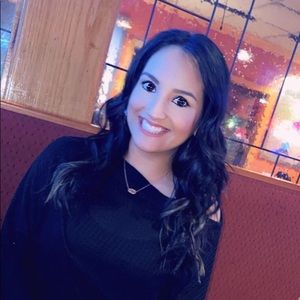 Meet your Posher, Carla